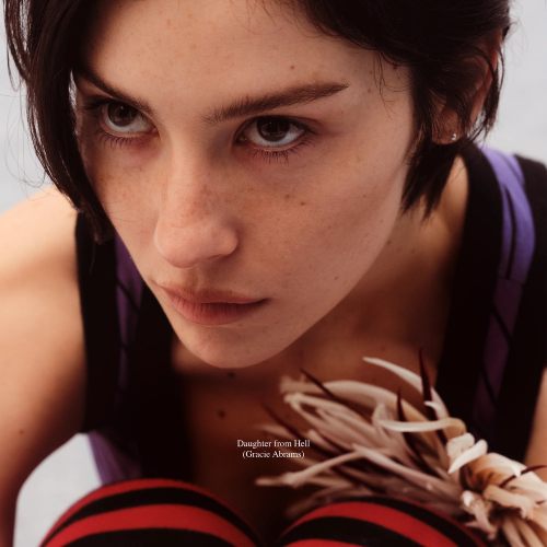 Gracie Abrams lanza "Daughter from Hell", su tercer álbum de estudio